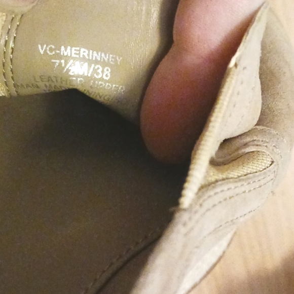 Vince Camuto "Merinney" Tortilla Suede Slip On Shoes in Size 7.5M - Picture 9 of 9